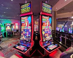 Ilustrasi gulungan slot bertema keberuntungan